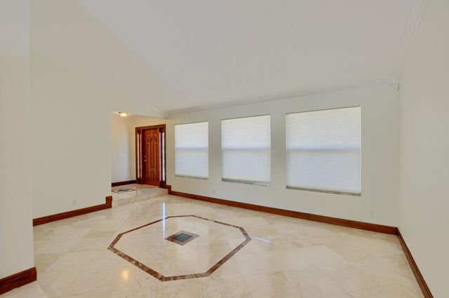 2334 Timbercreek Circle NW, Boca Raton, FL 33431