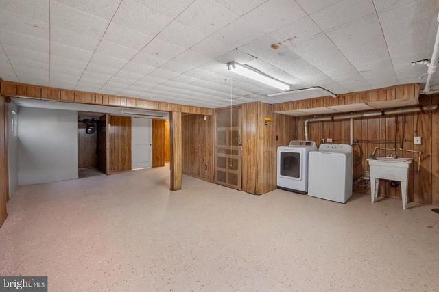 7001 DUNBAR RD, Dundalk, MD 21222