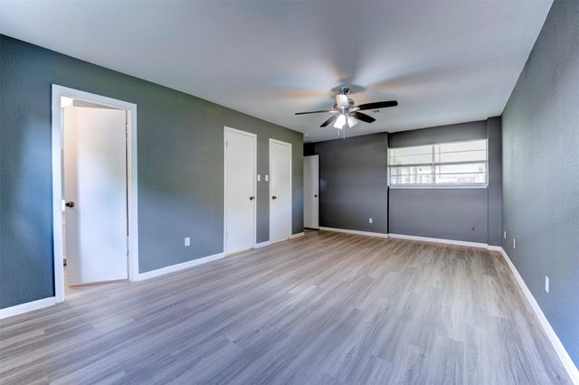 25 Clover Bend Street, La Marque, TX 77568