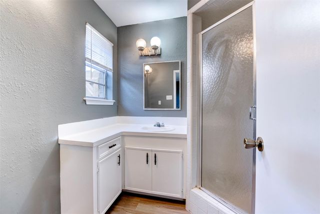 25 Clover Bend Street, La Marque, TX 77568