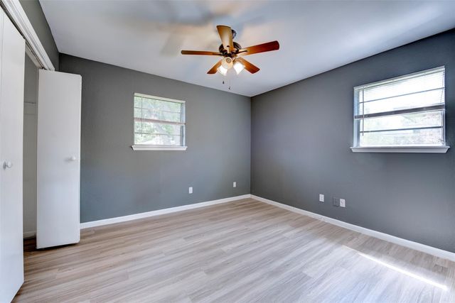 25 Clover Bend Street, La Marque, TX 77568