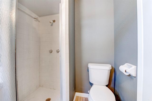 25 Clover Bend Street, La Marque, TX 77568