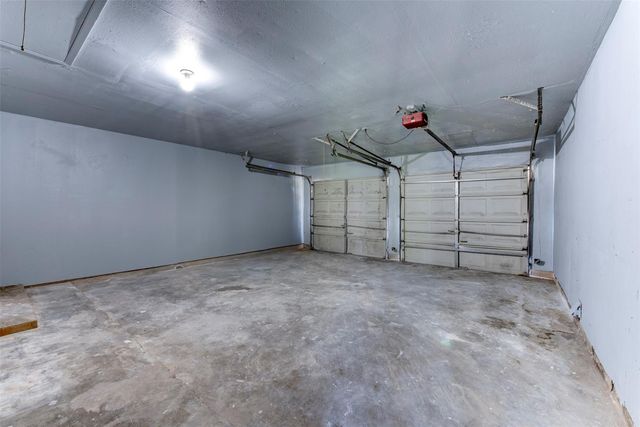 25 Clover Bend Street, La Marque, TX 77568