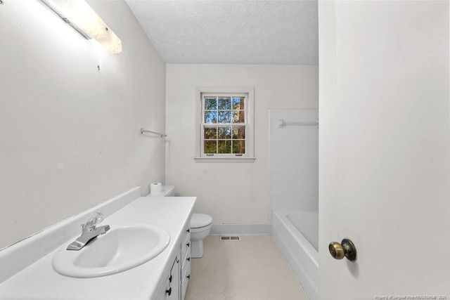 709 Shopton Court, Fayetteville, NC 28303