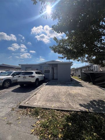 1711 Thomas Street, Hollywood, FL 33020