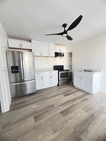 1711 Thomas Street, Hollywood, FL 33020