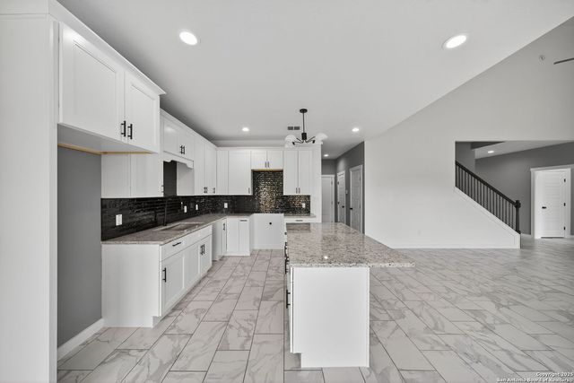 19736 Alexander Nova, Somerset, TX 78069