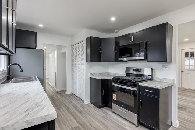 37544 N Columbus Avenue, Lake Villa, IL 60046