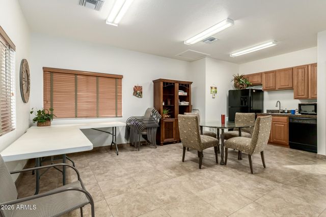 6535 E SUPERSTITION SPRINGS Boulevard 242, Mesa, AZ 85206