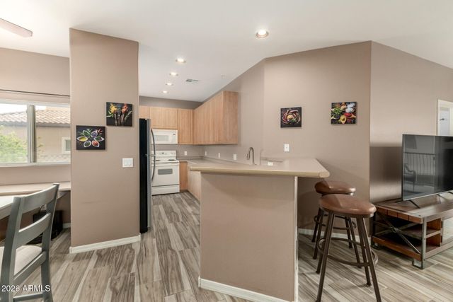 6535 E SUPERSTITION SPRINGS Boulevard 242, Mesa, AZ 85206