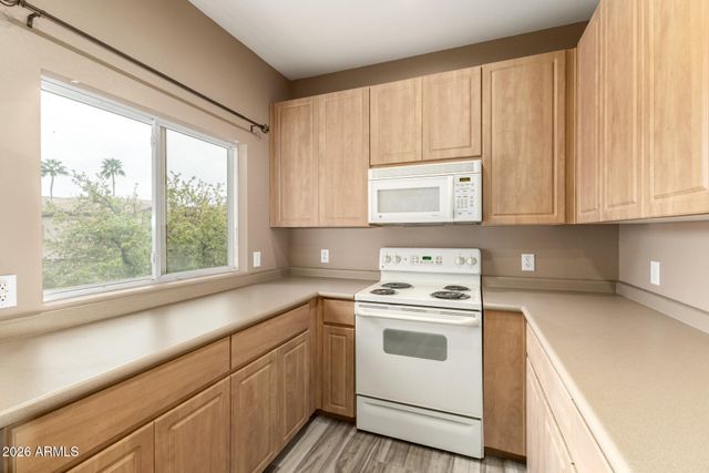 6535 E SUPERSTITION SPRINGS Boulevard 242, Mesa, AZ 85206