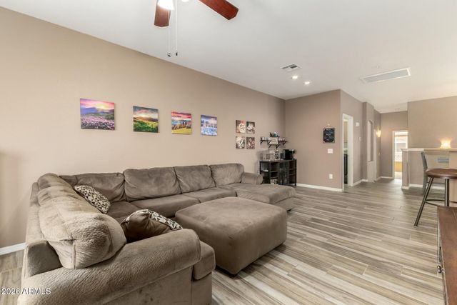 6535 E SUPERSTITION SPRINGS Boulevard 242, Mesa, AZ 85206