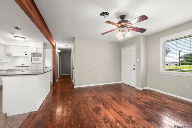 3827 Noble St, Zachary, LA 70791
