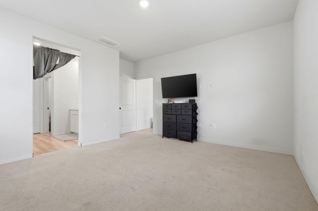 1834 W Twilight Street, Hanford, CA 93230