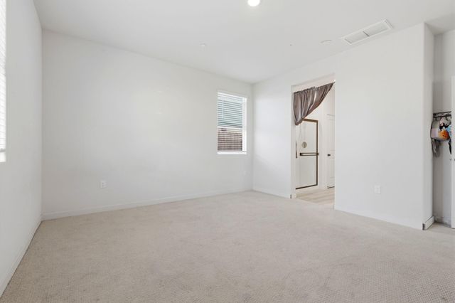 1834 W Twilight Street, Hanford, CA 93230