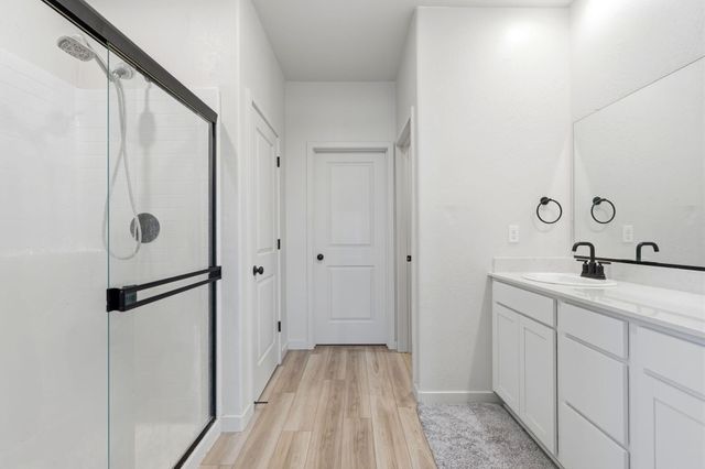 1834 W Twilight Street, Hanford, CA 93230