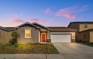 1834 W Twilight Street, Hanford, CA 93230