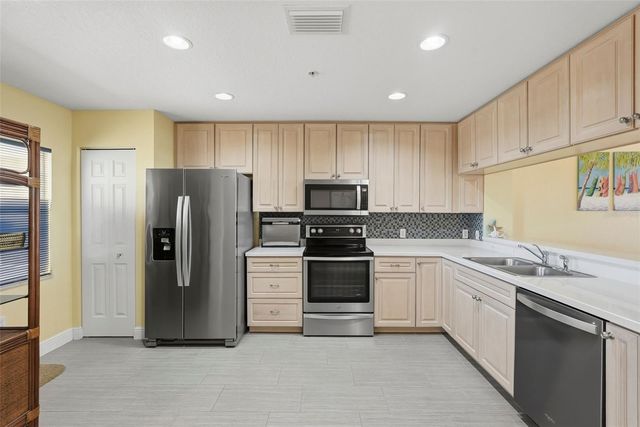 425 150TH AVENUE 2404, Madeira Beach, FL 33708