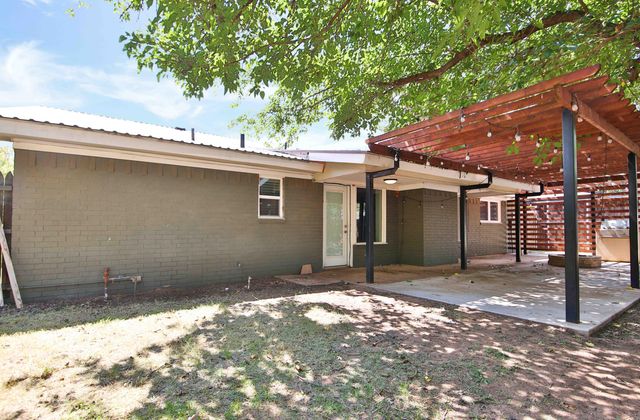 4818 73rd Street, Lubbock, TX 79424