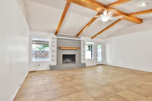 4818 73rd Street, Lubbock, TX 79424