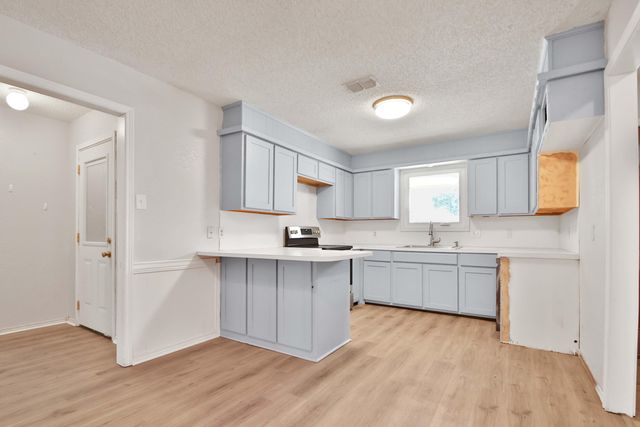 4818 73rd Street, Lubbock, TX 79424