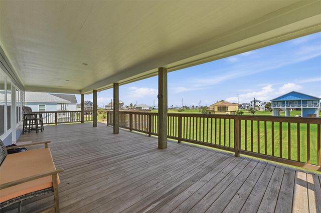 18307 Warrior Road, Galveston, TX 77554