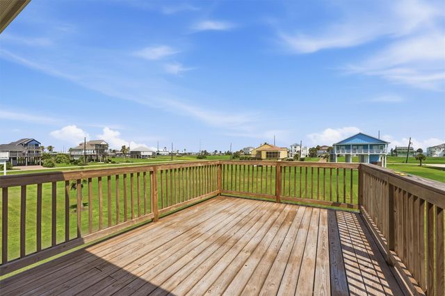 18307 Warrior Road, Galveston, TX 77554