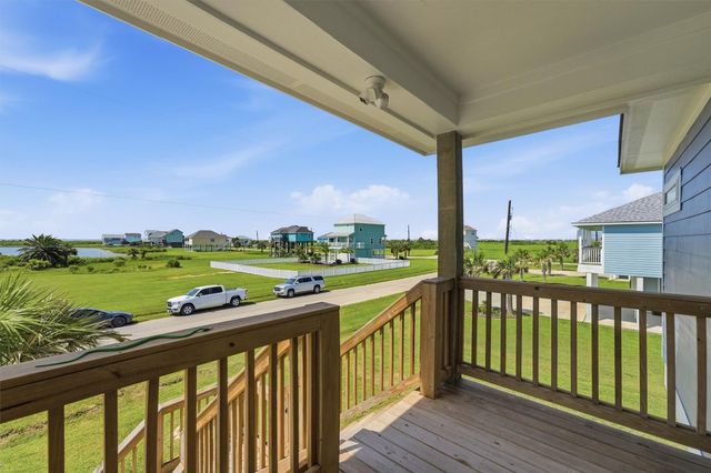 18307 Warrior Road, Galveston, TX 77554