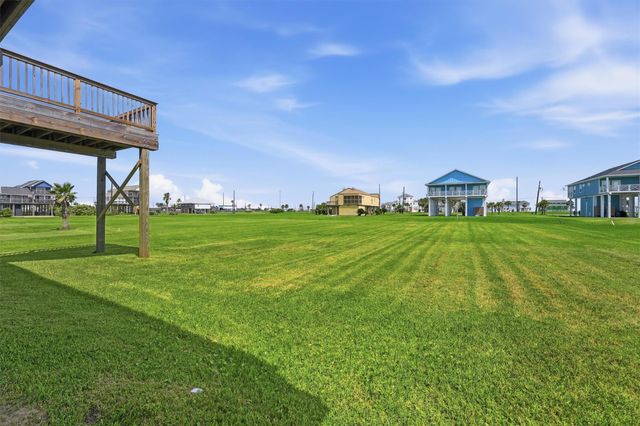 18307 Warrior Road, Galveston, TX 77554