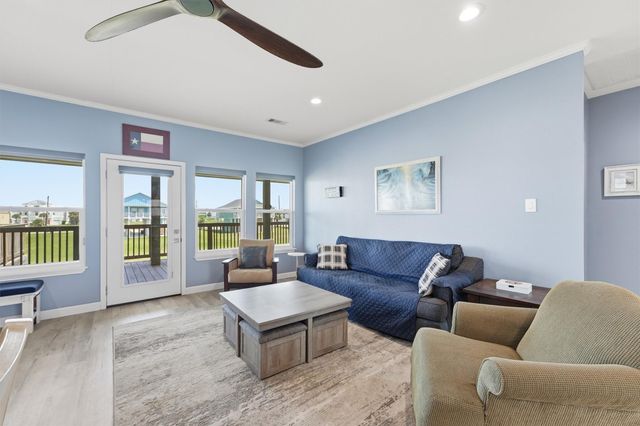 18307 Warrior Road, Galveston, TX 77554