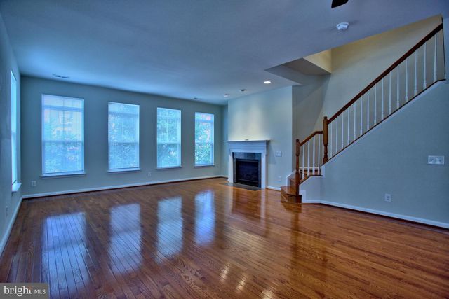 9612 STOCKWELL LN, Fairfax, VA 22031