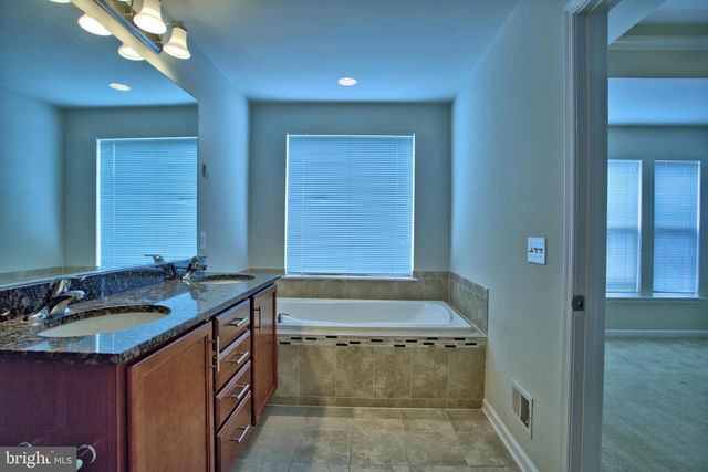 9612 STOCKWELL LN, Fairfax, VA 22031
