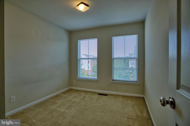 9612 STOCKWELL LN, Fairfax, VA 22031