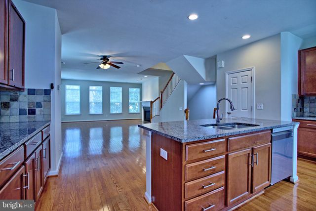 9612 STOCKWELL LN, Fairfax, VA 22031