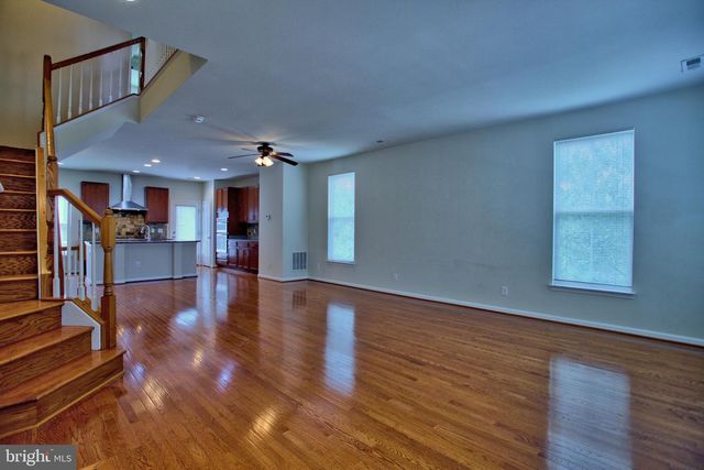 9612 STOCKWELL LN, Fairfax, VA 22031