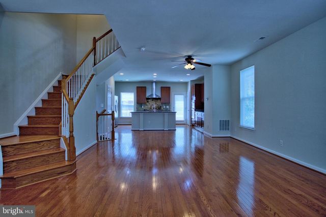 9612 STOCKWELL LN, Fairfax, VA 22031