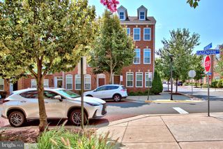9612 STOCKWELL LN, Fairfax, VA 22031