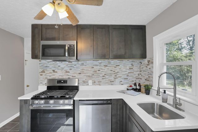 2223 Delavan Drive, Columbus, OH 43219