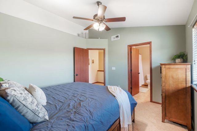1101 Lois Lane, Waterloo, IA 50702