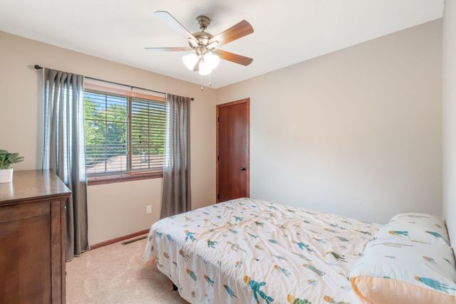 1101 Lois Lane, Waterloo, IA 50702