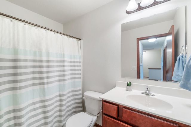 1101 Lois Lane, Waterloo, IA 50702
