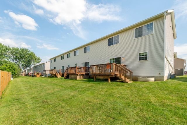 1101 Lois Lane, Waterloo, IA 50702