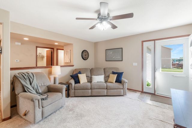 1101 Lois Lane, Waterloo, IA 50702