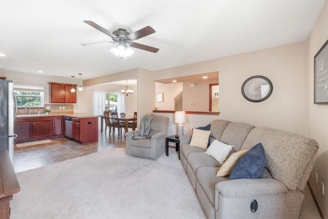 1101 Lois Lane, Waterloo, IA 50702