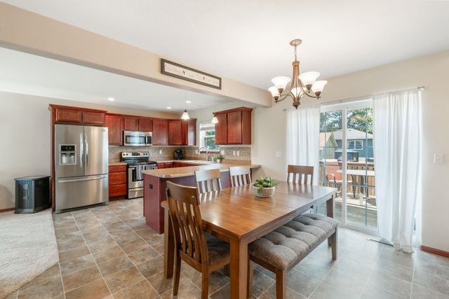 1101 Lois Lane, Waterloo, IA 50702