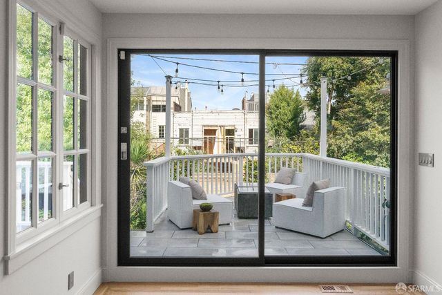 172 Cervantes Boulevard, San Francisco, CA 94123