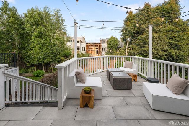 172 Cervantes Boulevard, San Francisco, CA 94123