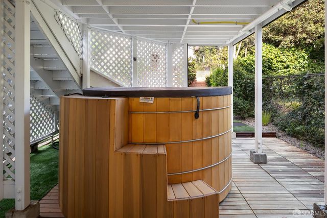 172 Cervantes Boulevard, San Francisco, CA 94123