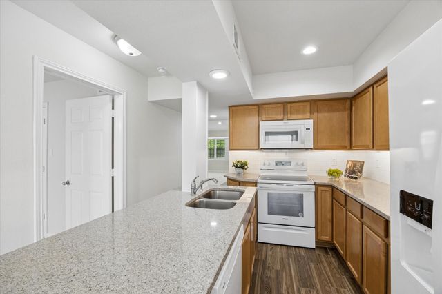 12625 Memorial Drive 42, Houston, TX 77024