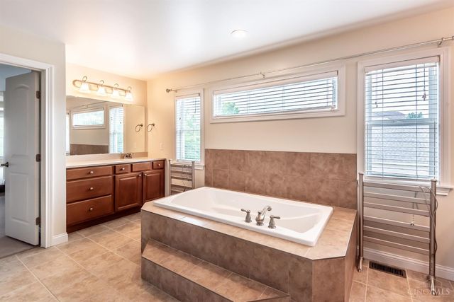 1481 Shaker Run Boulevard, Turtle Creek Twp, OH 45036